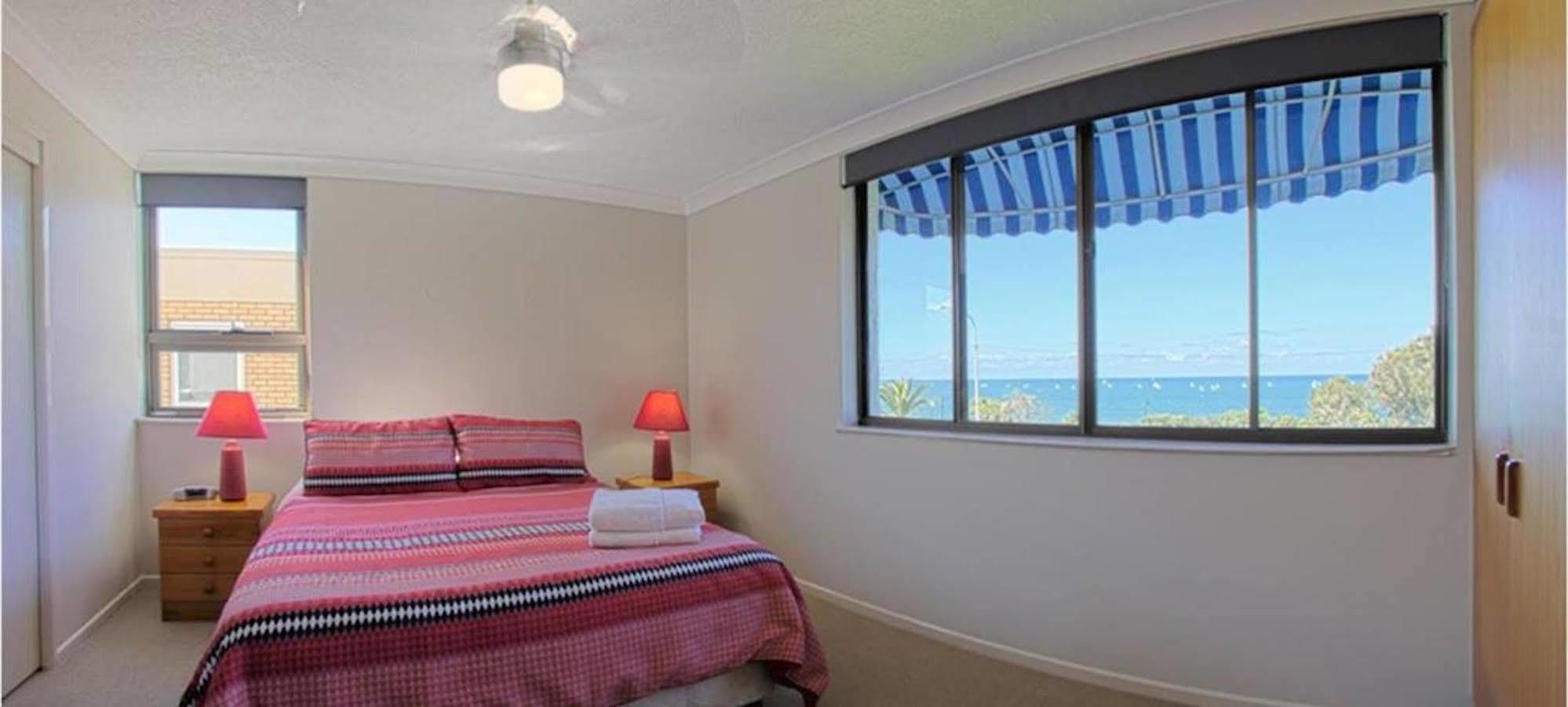 Headland Tropicana Resort Alexandra Headland Eksteriør bilde